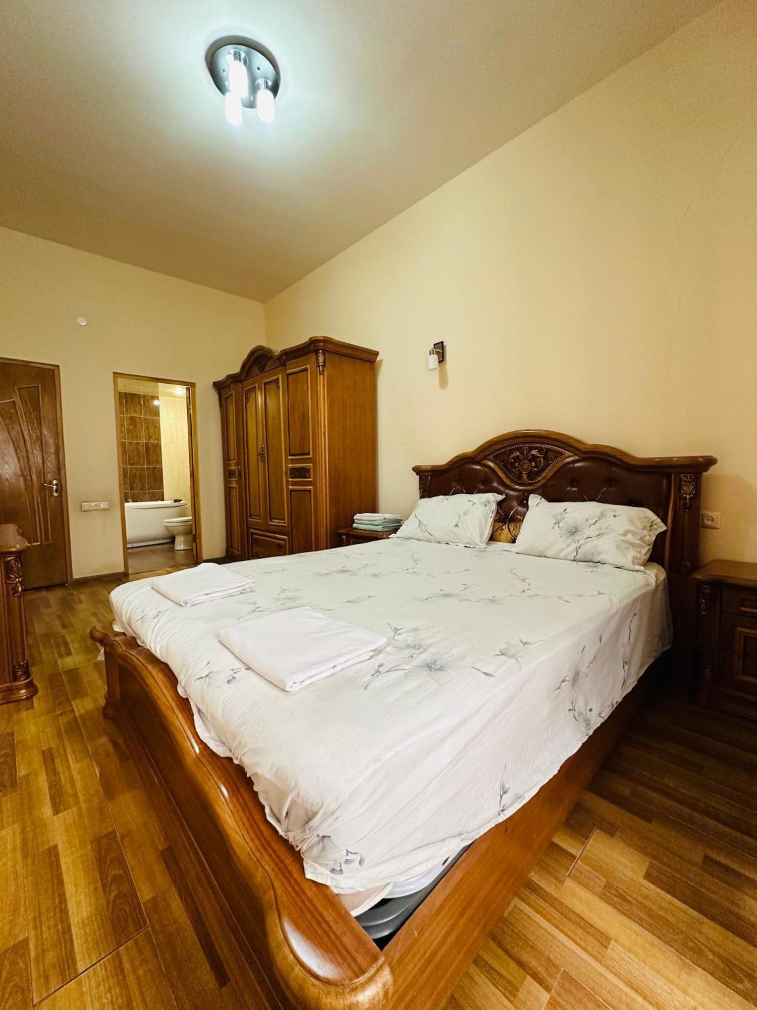 Sakharov Residence, Small Center エレバン エクステリア 写真