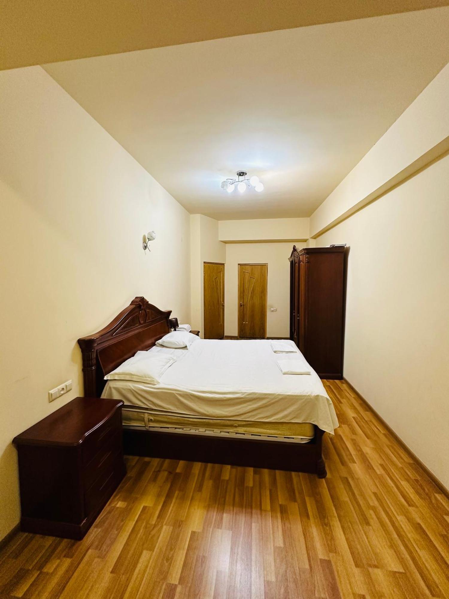 Sakharov Residence, Small Center エレバン エクステリア 写真