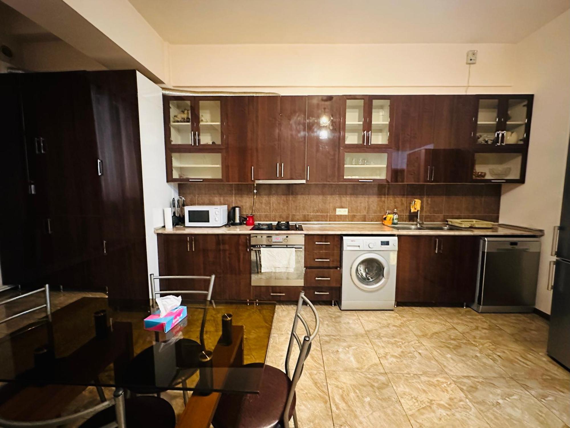 Sakharov Residence, Small Center エレバン エクステリア 写真